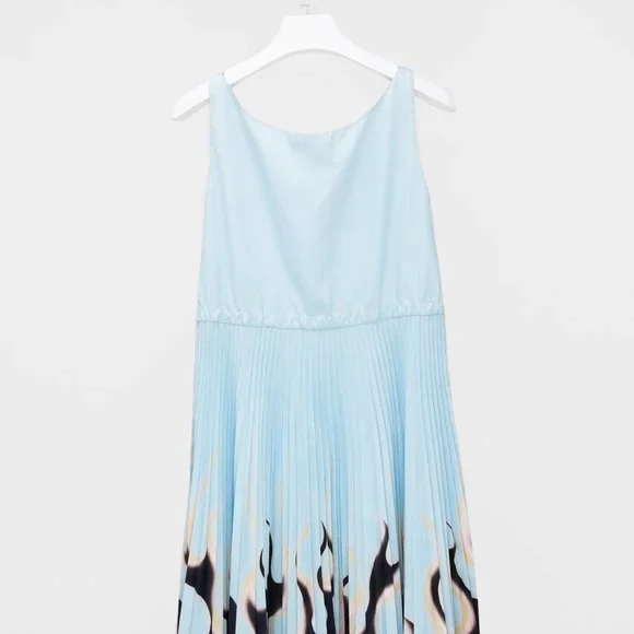 *SOLD* Prada S/S 2012 Pleated Flame Dress - Picture 2 of 7